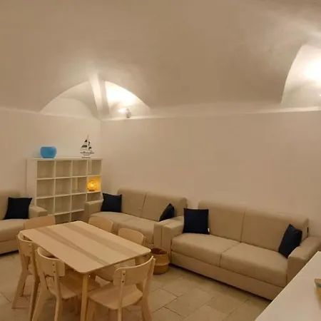 Centro Storico - Palazzo Manara - Note Di Blu * 圣雷默